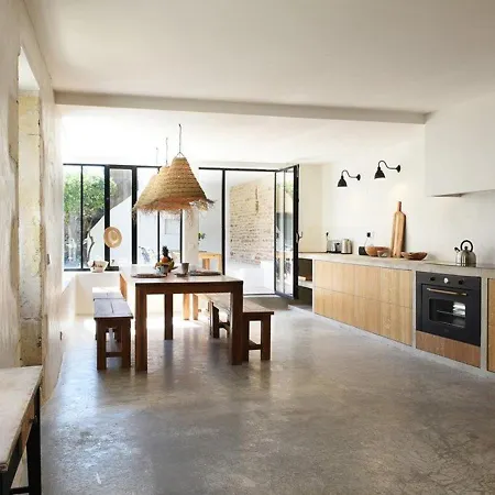 Charme De L'ancien, Renovation De Gamme - Maison Spacieuse Avec Jardin Et Terrasse - Fr-1-434-60 *